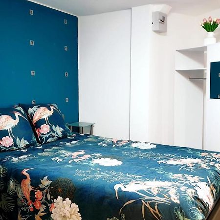 Jolie Appartement Avec 2 Chambres Partagees Paris Exterior foto